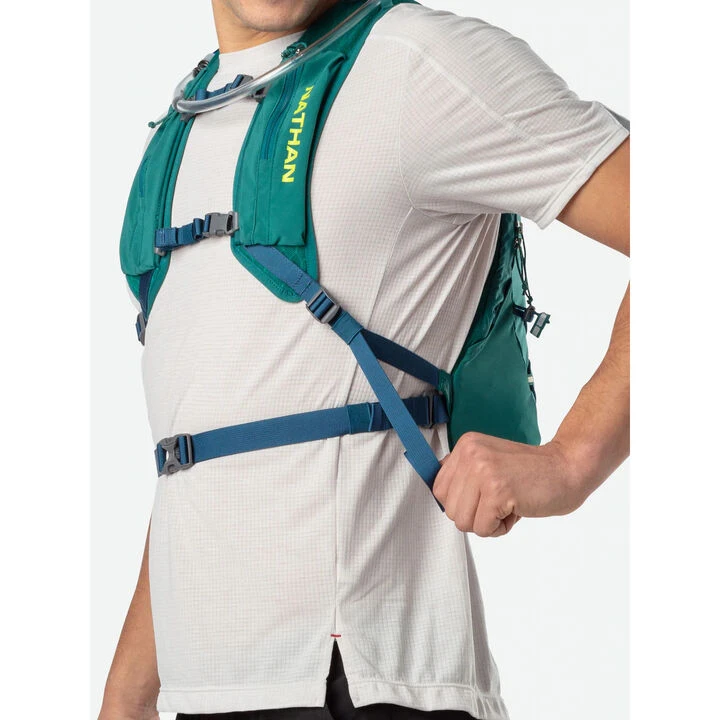 Nathan Crossover 10 Liter (1.5 Liter) Hydration Pack - Image 4